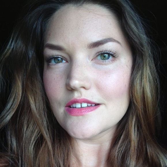 Meet your Posher, Sara - Picture 1 of 1